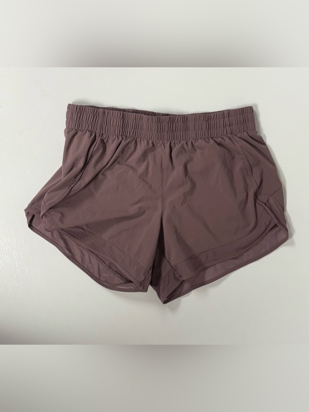 Athleta Mesh Racer Run 4 Inseam Shorts Mauve Purple Brief Lined Women Small